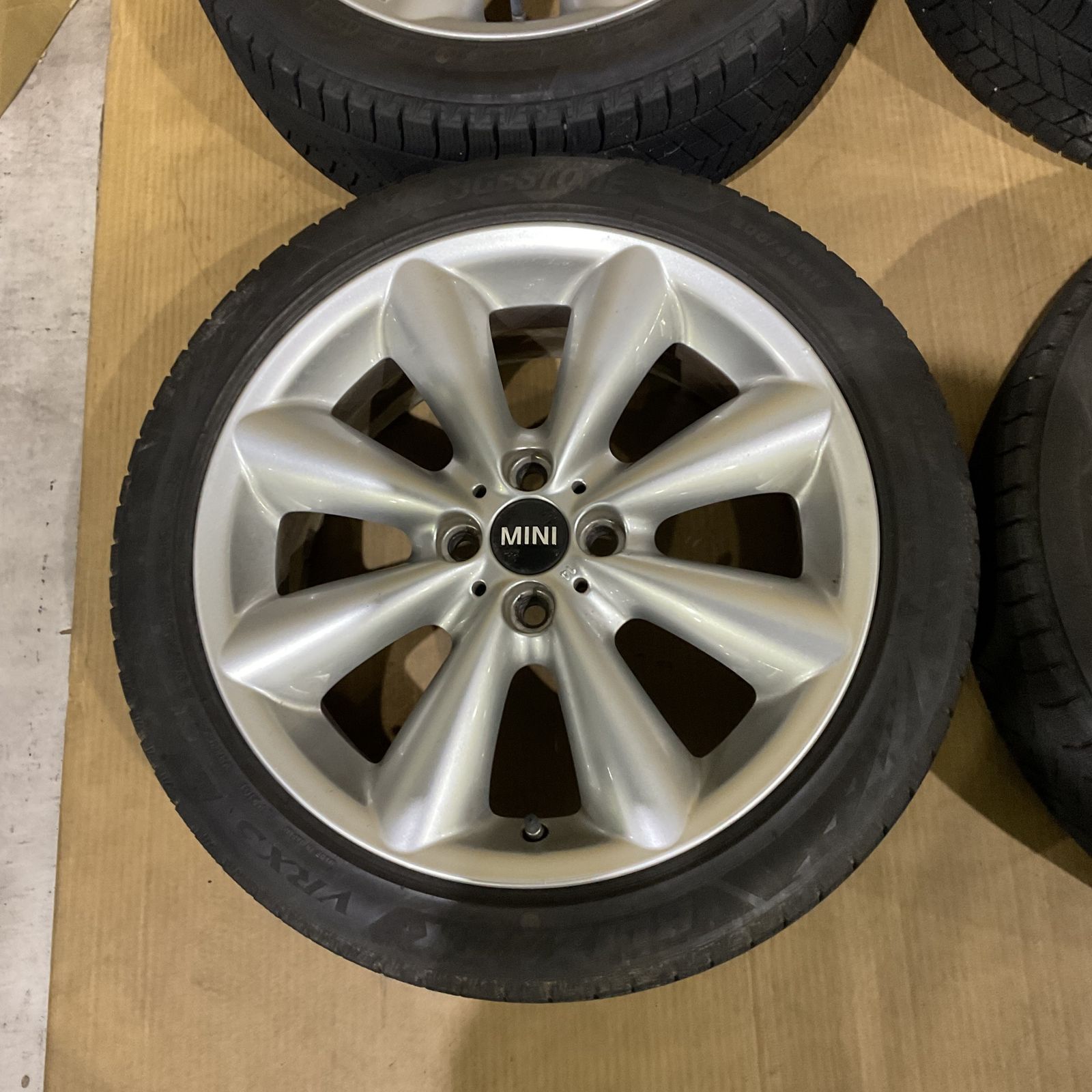 1個 MINI 17インチ7J +48 アルミホイール205/45R17タイヤ③ 4穴 PCD100 17インチ 7J+48 MINI純正+205/45R17 VRX3 2021年製造 ※交換
