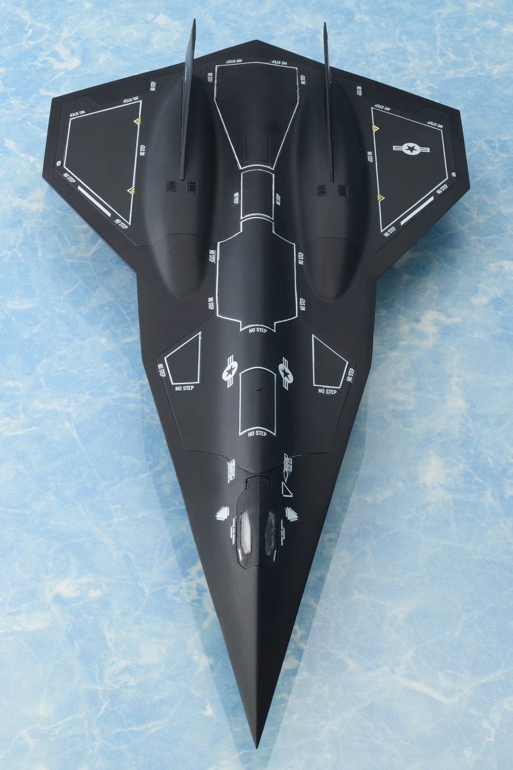 予約】【新品】【再販】ベルファイン トップガン：マーヴェリック 1/72