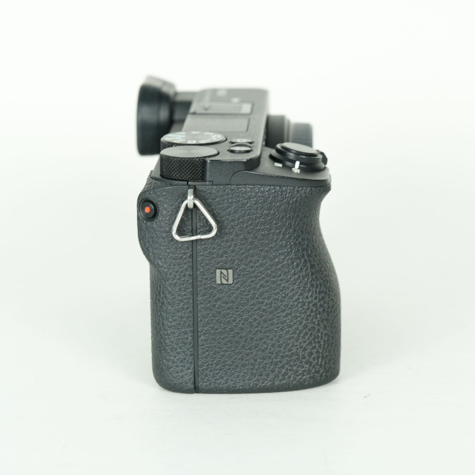 【良品】SONY α6500 ILCE-6500 バッテリー+2個つき 良品 | シャッター数30回｜バッテリー2個付] SONY α6500（ILCE-6500