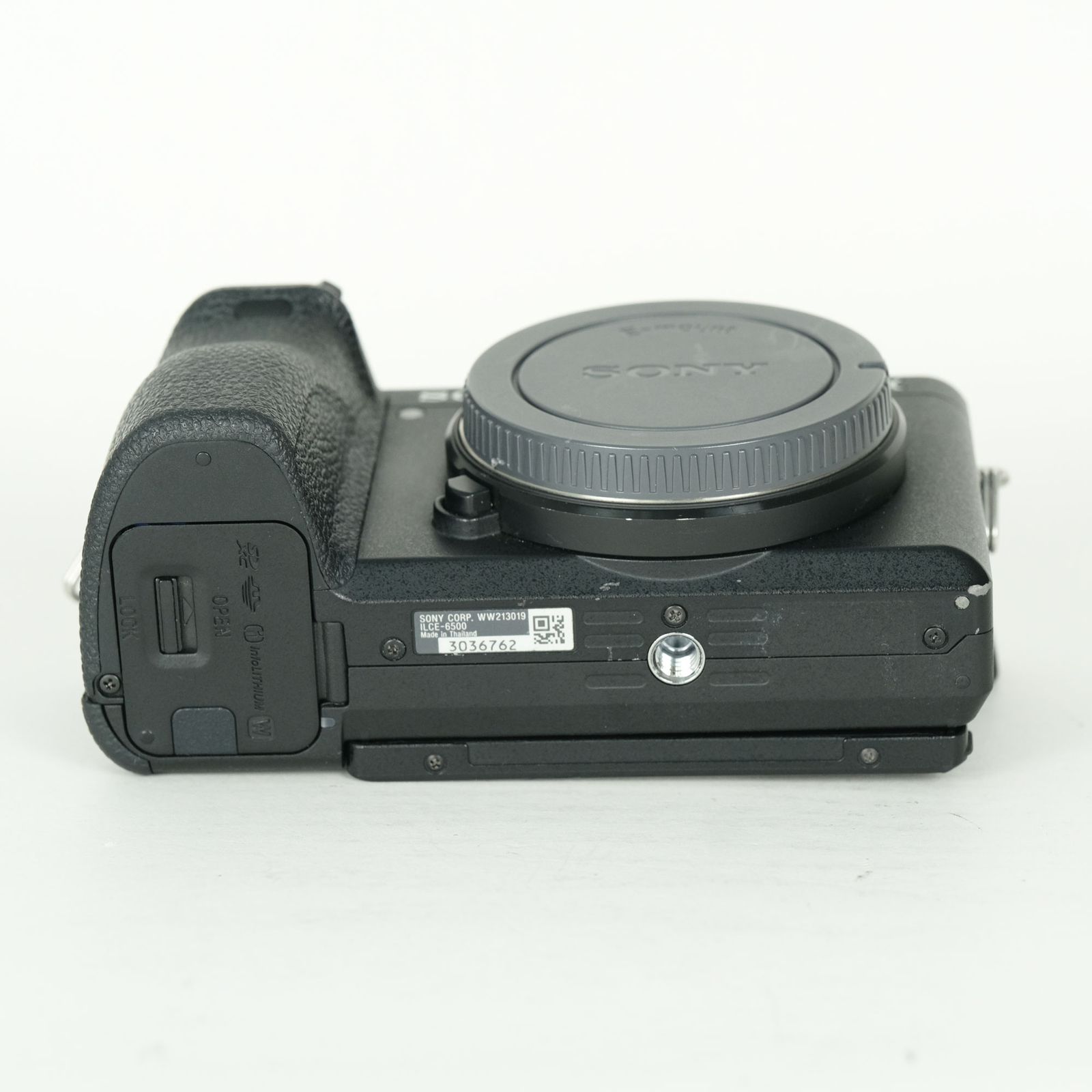 良品 | シャッター数30回｜バッテリー2個付] SONY α6500（ILCE-6500