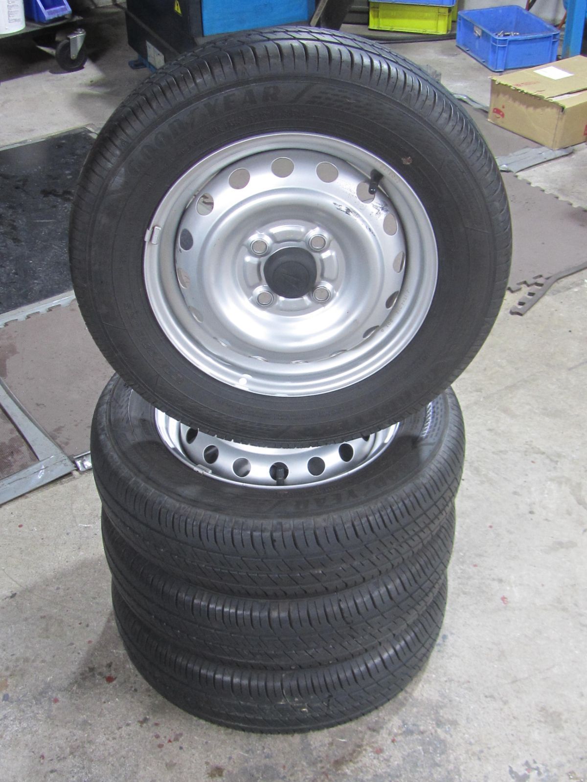 状態良好】155/70R13 サマータイヤ グッドイヤー エフィシエント