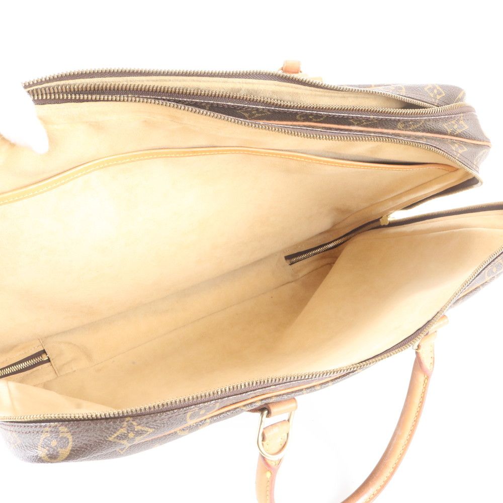 【値下中古】LouisVuitton モノグラムポルトドキュマン ヴォワヤージュ 美品 ルイヴィトン モノグラム ポルト ドキュマン ヴォワヤージュ