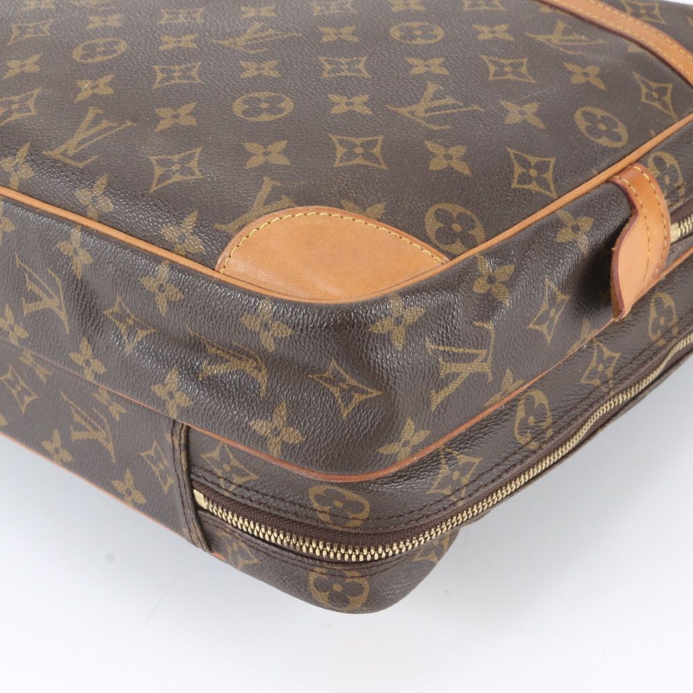 【値下中古】LouisVuitton モノグラムポルトドキュマン ヴォワヤージュ 美品 ルイヴィトン モノグラム ポルト ドキュマン ヴォワヤージュ