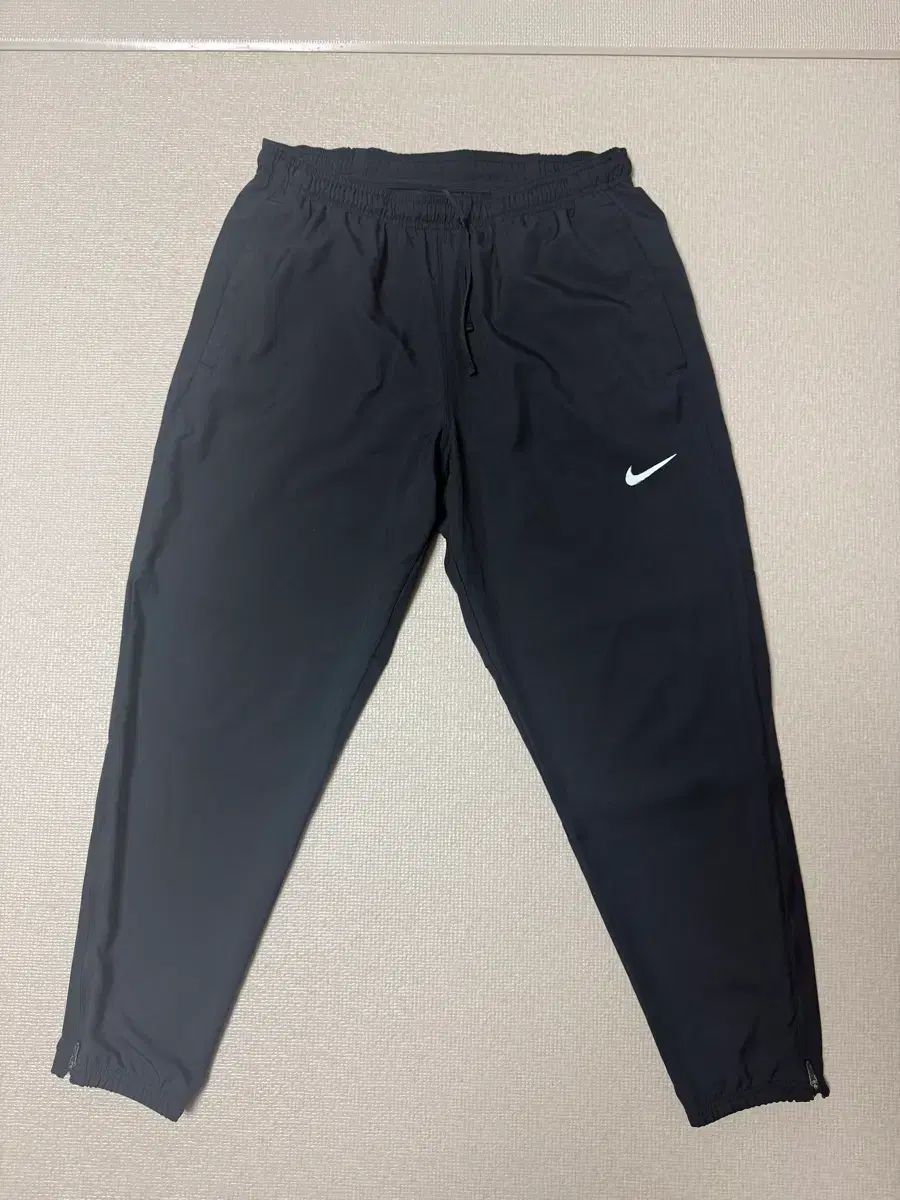 L NIKE ナイキ ドライフィット チャレンジャー ウーブン パンツ
