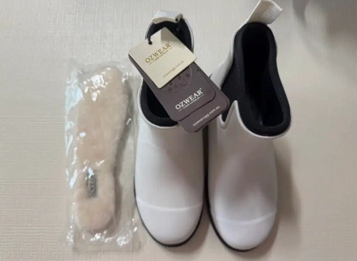 彩色〜いろいろ様専用水彩画 睡蓮の上の出会い 値段は※900円です