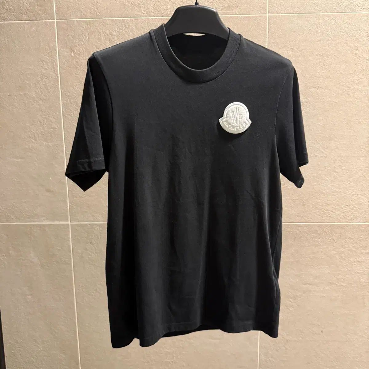 モンクレール 半袖 23ss 白ワッペン 正規品 S