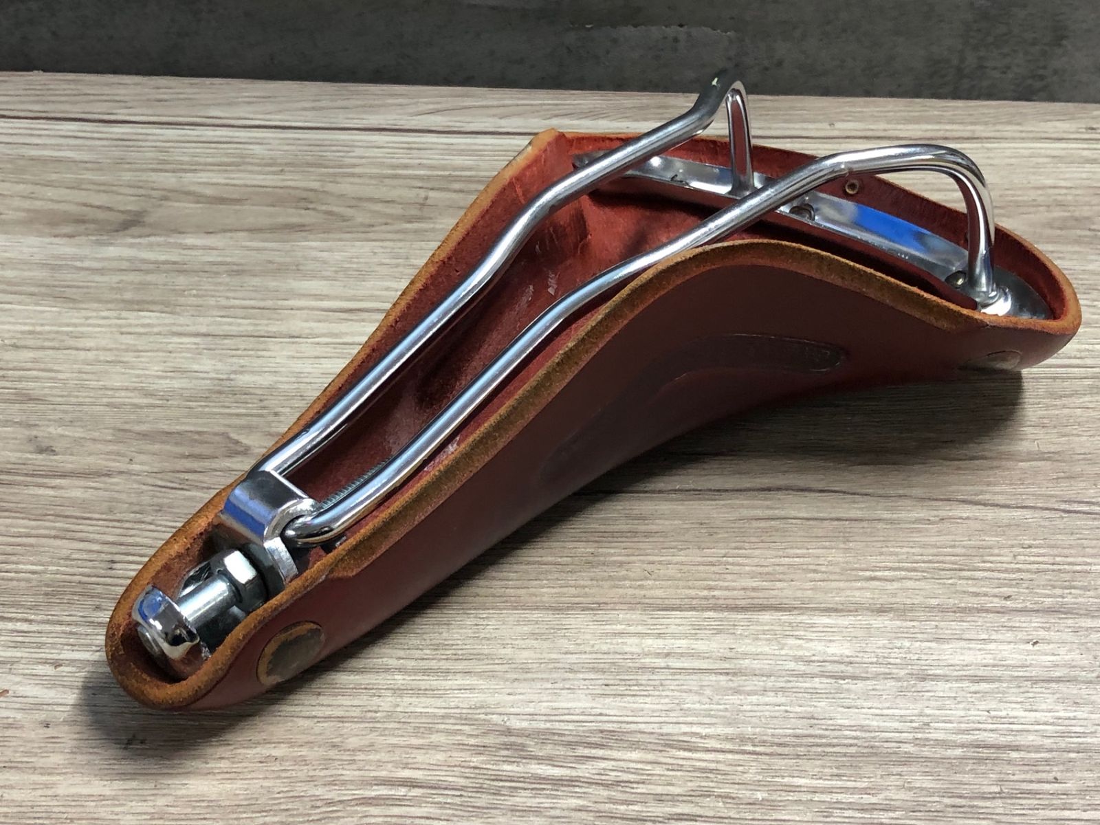 p*0様 Brooks Professional サドル KI381 ブルックス BROOKS PROFESSIONAL 革 サドル - メルカリ