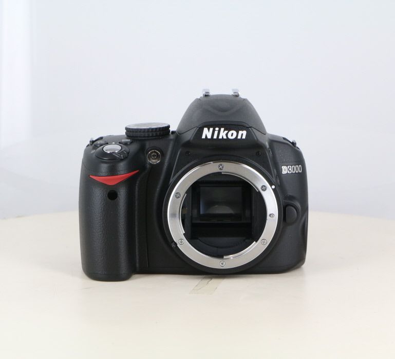 【中古】(ニコン) Nikon D3000 ボディ 8,496円