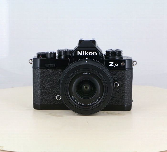 【中古】(ニコン) Nikon Z fc+16-50 VR レンズキツト ブラツク