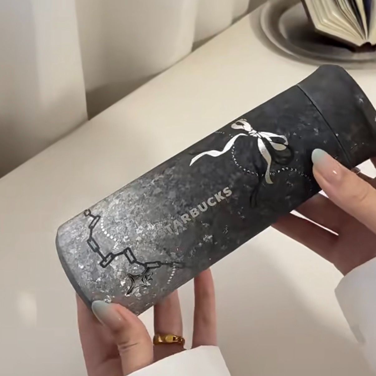 Starbucks スターバックス パンクバレエシリーズ 420ml チタンカップ 黒銀グラデーション リボンデザイン 蓋付き Starbucks スターバックス パンクバレエシリーズ 420ml チタンカップ
