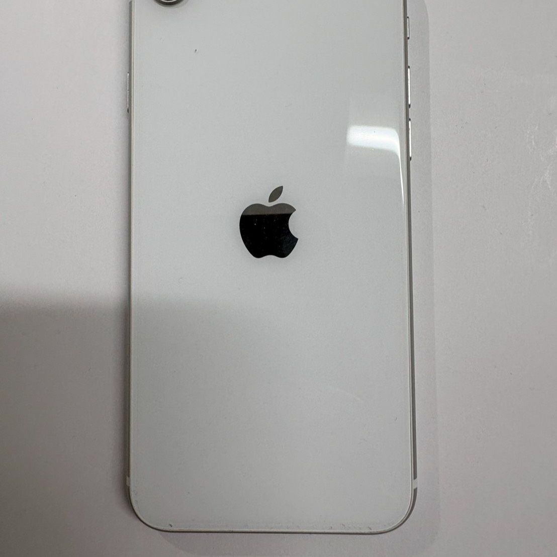 Apple IPhoneSE 第二世代 64GB ホワイト - メルカリ