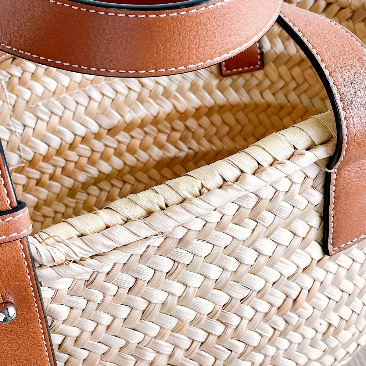 ◇ロエベ◇LOEWE アナグラム バスケット バッグ スモール ハンド