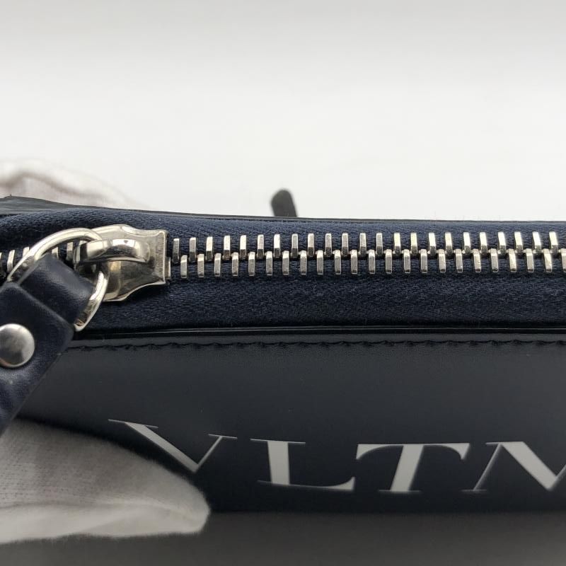 中古】VALENTINO GARAVANI ネックウォレット 財布 ネイビー