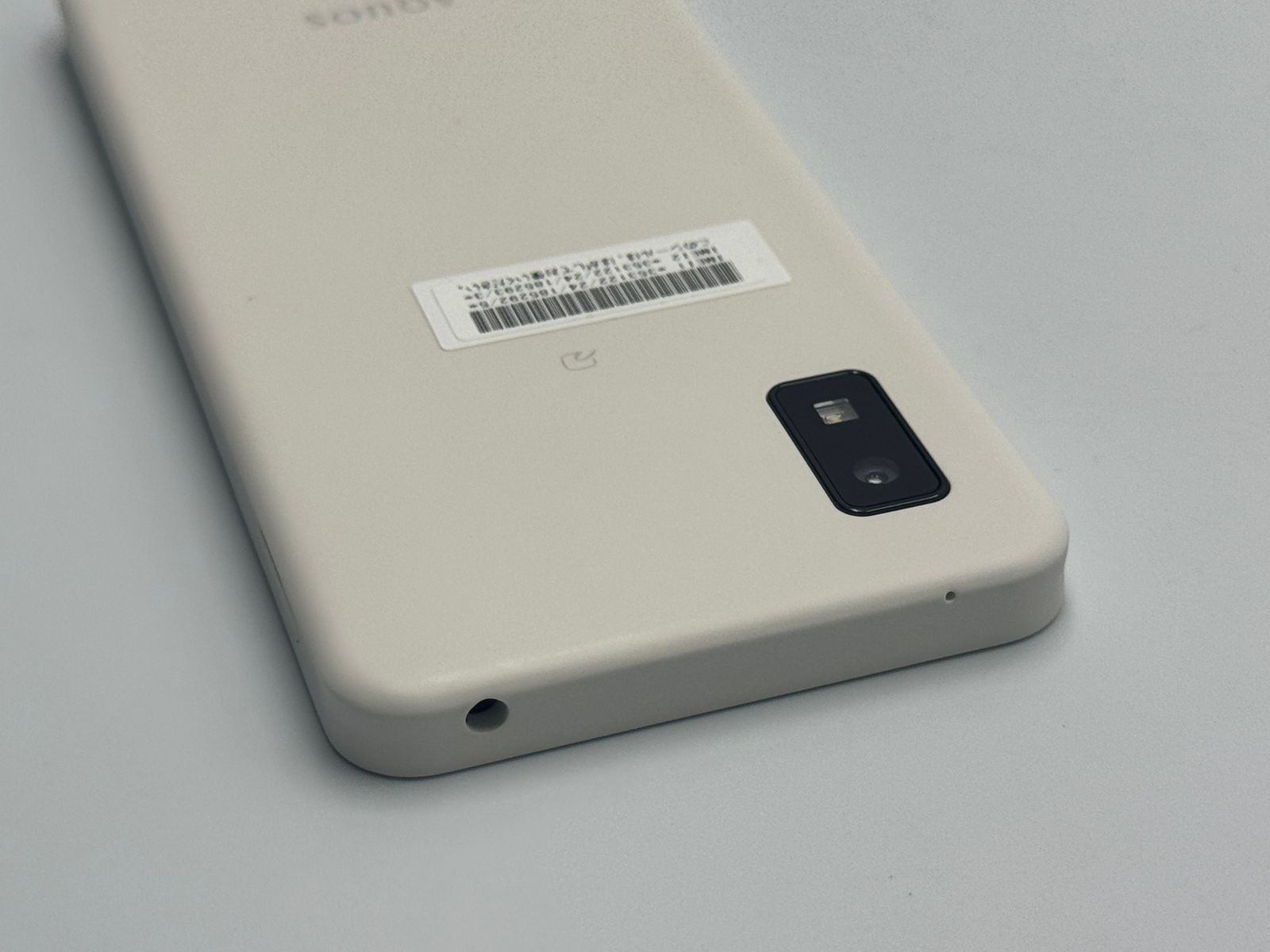 訳あり中古B】AQUOS wish3 A302SH ホワイト 64GB - メルカリ
