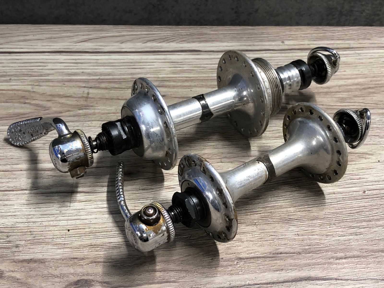 KI457 カンパニョーロ CAMPAGNOLO レコード RECORD 32H 前後ハブ ITA