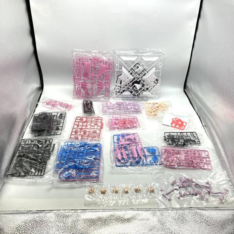 中古】ｷｬﾗﾌﾟ）ｱｵｼﾏ V.F.G. MC-13 ﾏｸﾛｽΔ VF-31A ｶｲﾛｽ ﾏｷﾅ・中島 未組立