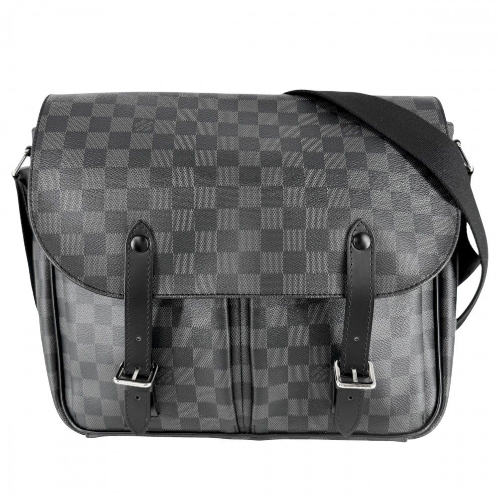 ルイヴィトン メッセンジャーバッグ メンズ クリストファー メッセンジャー ショルダーバッグ 肩掛け 斜め掛け LOUIS VUITTON N41500 ダミエグラフィットキャンバス ブラック 黒 シルバー金具【中古品】
