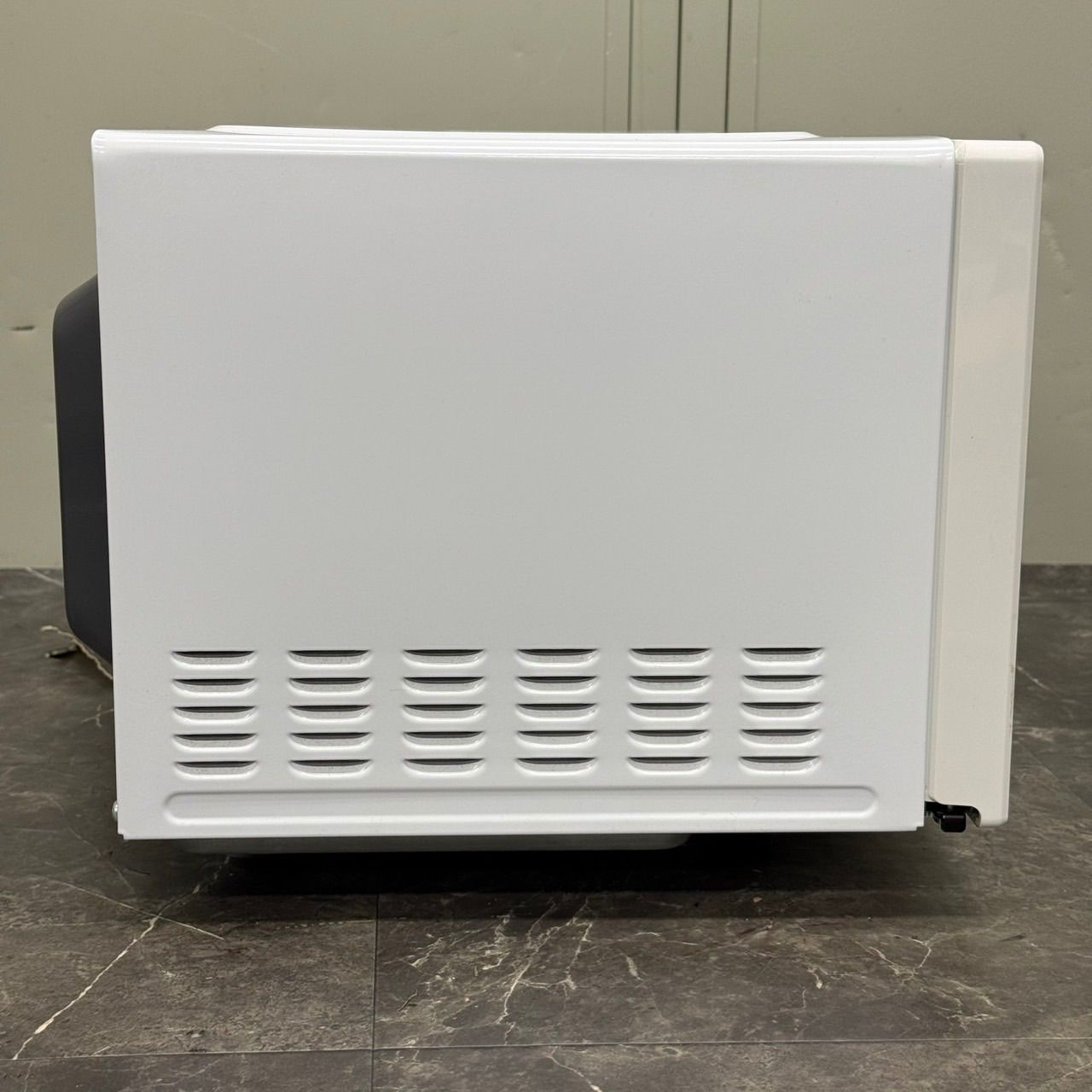 ∞送料込！2021年製 TOSHIBA 東芝 電子レンジ ER-WM17(W) 17L 2021年製