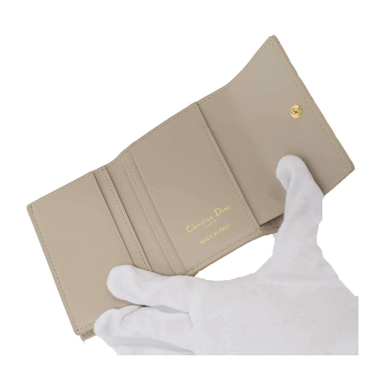 Christian Dior クリスチャンディオール Dior Caro Veronia カロ