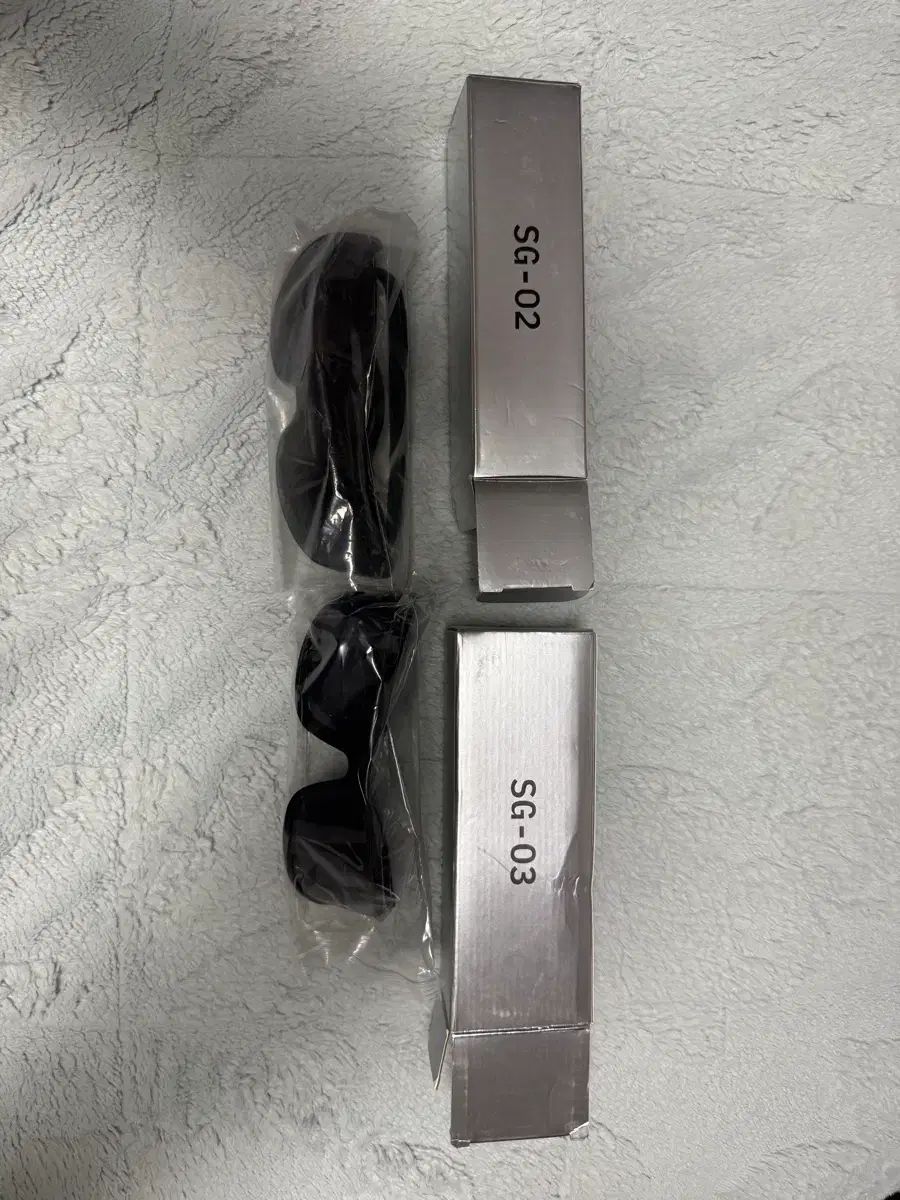 新品 イージー YEEZY サングラス SG-02 / SG-03