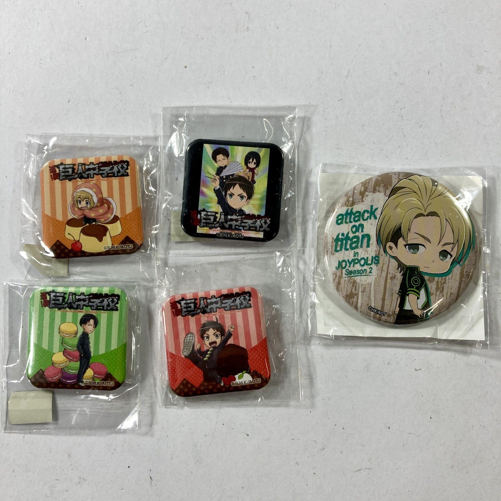 ☆ 進撃の巨人 30点 雑貨 まとめ商品 セブンイレブン限定 缶バッチ