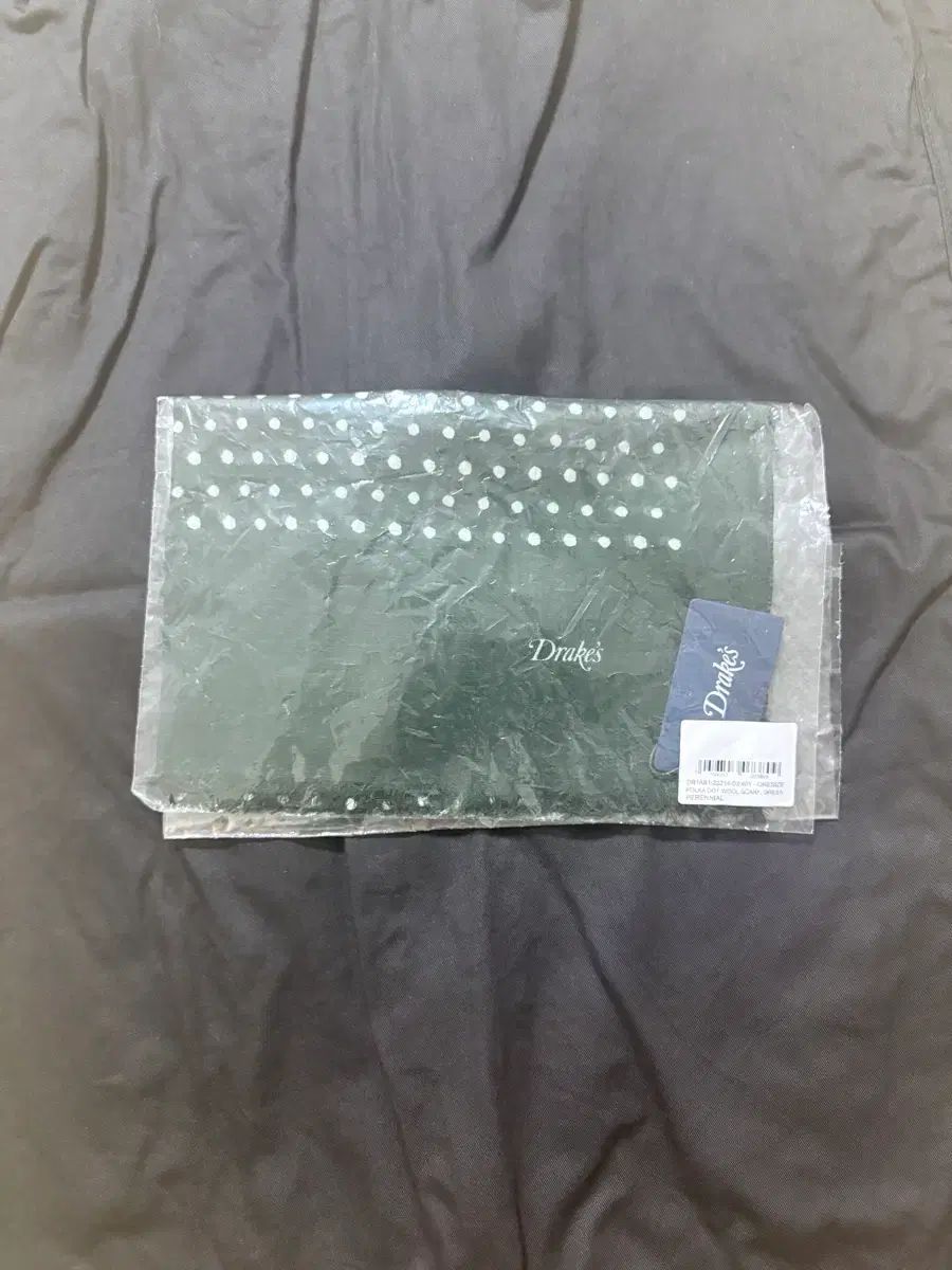 新品 ドレイクス ドット スカーフ グリーン 32,604円