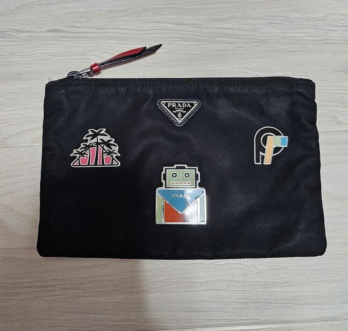 (正規品) PRADA プラダ ロボット パッチ ナイロン ポーチ (店舗価格 100万) 24,761円