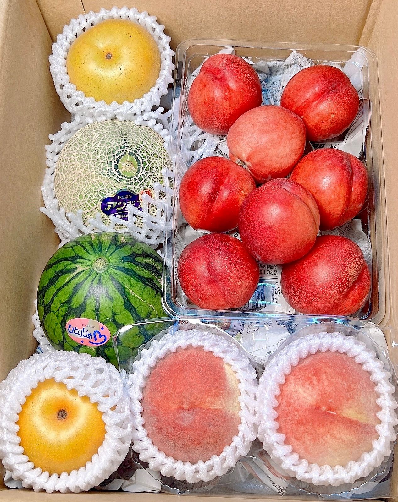 夏の味覚食べ比べ！メロン・スイカ・桃・梨 2.6kg - メルカリ