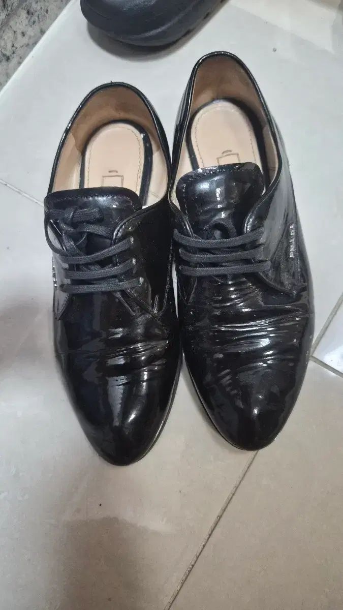 PRADA プラダ ローファー オックスフォード シューズ ブラック エナメル ボックスあり 19,277円