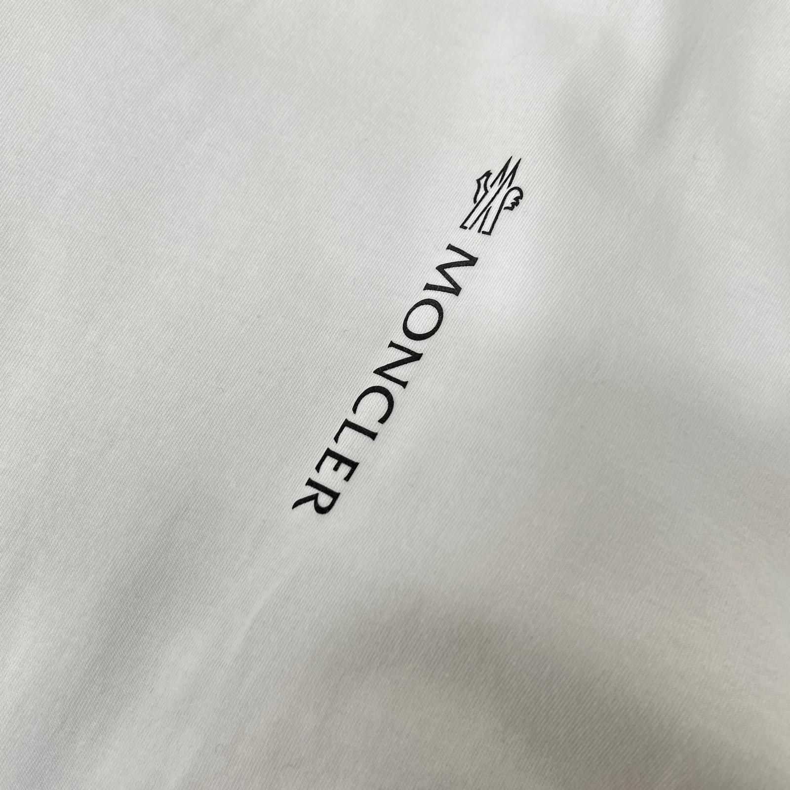 MONCLER モンクレール I20918C00035 ホワイト SS-TSHIRT ロゴプリント