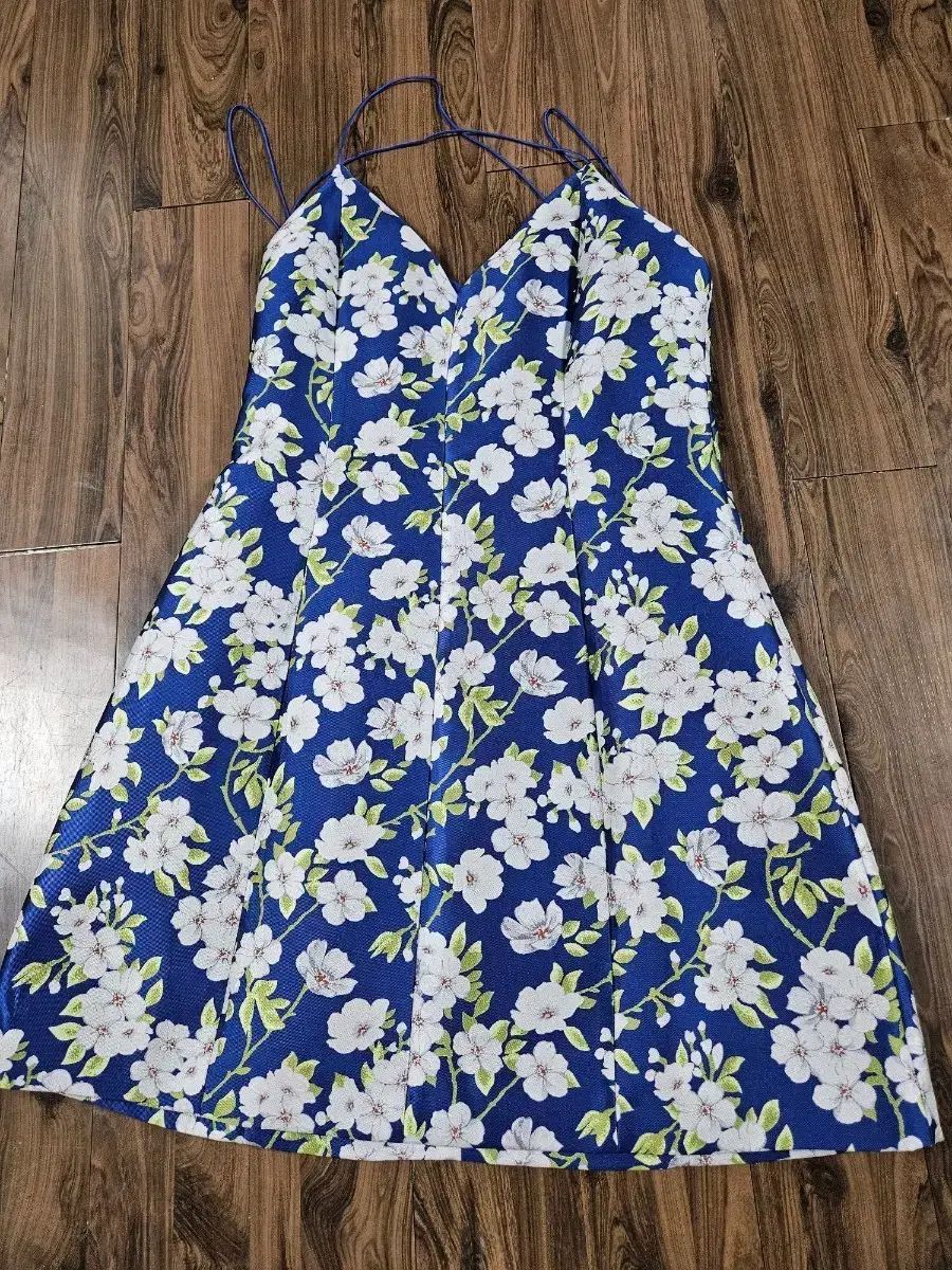 新品 アリスアンドオリビア alice+Olivia ONE PIECE 6サイズ