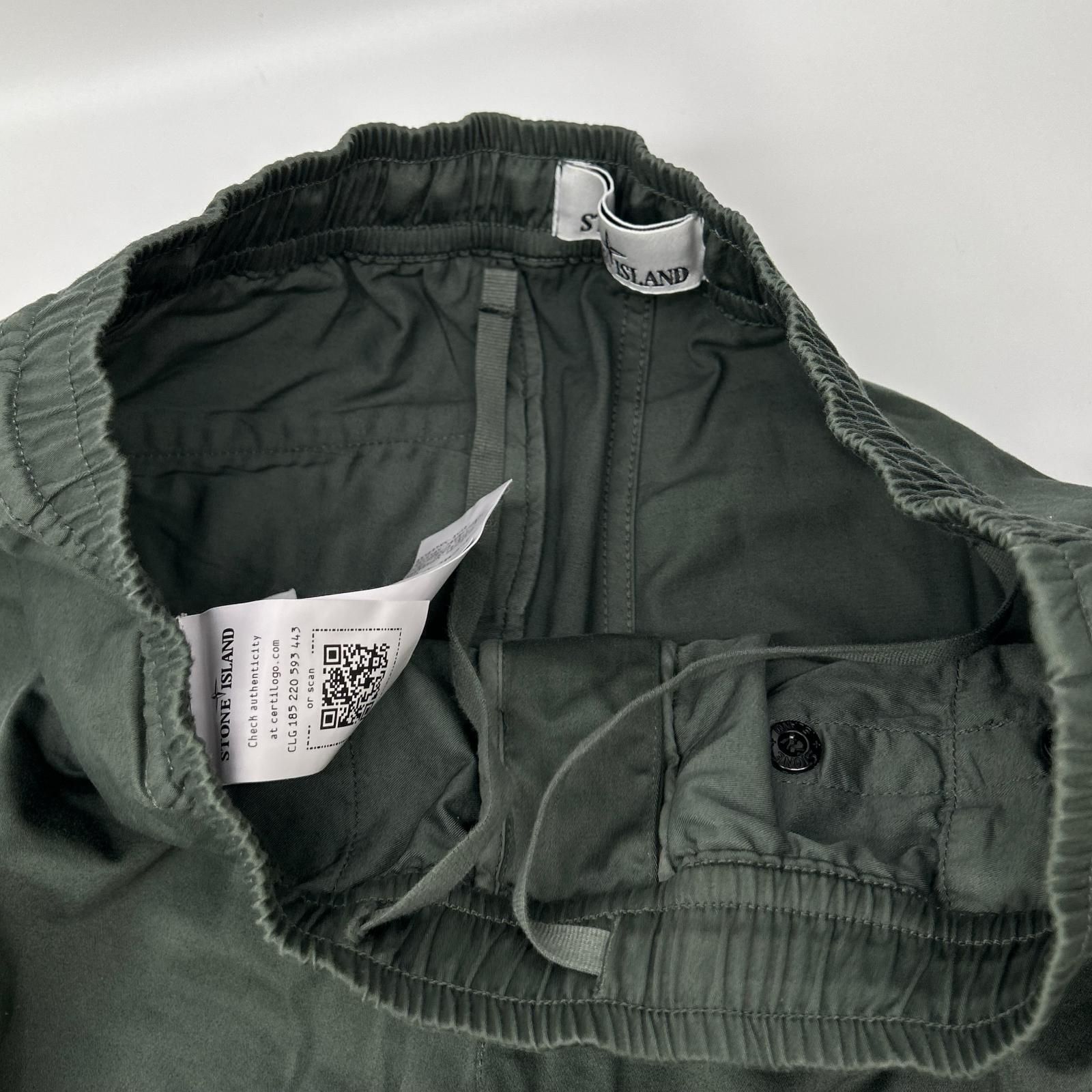 STONE ISLAND ストーンアイランド 8015L0312 カーキ ショートパンツ 30