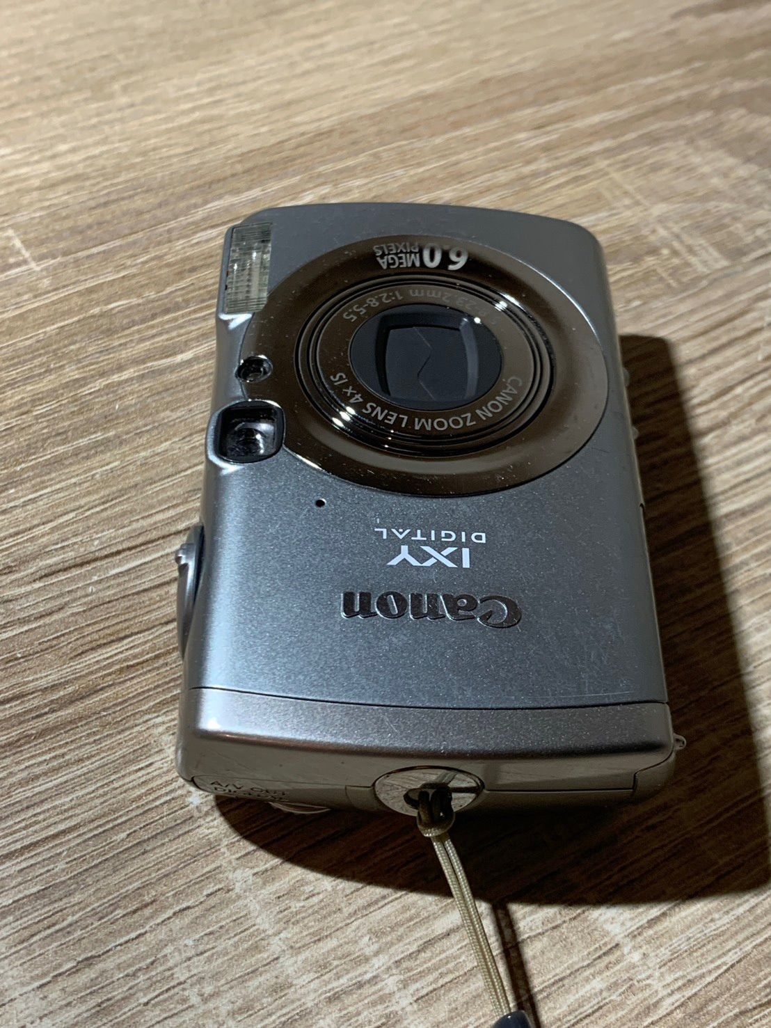 2334 Canon IXY DIGITAL 800 IS シルバー ジャンク品 デジカメ【コ