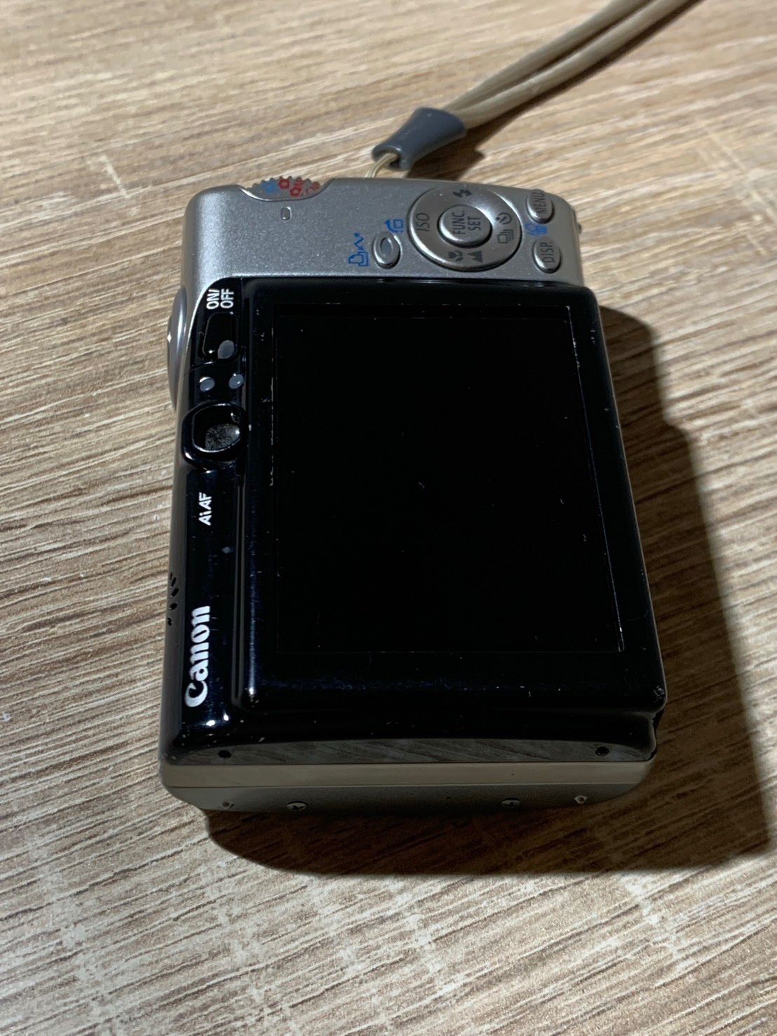 2334 Canon IXY DIGITAL 800 IS シルバー ジャンク品 デジカメ【コ