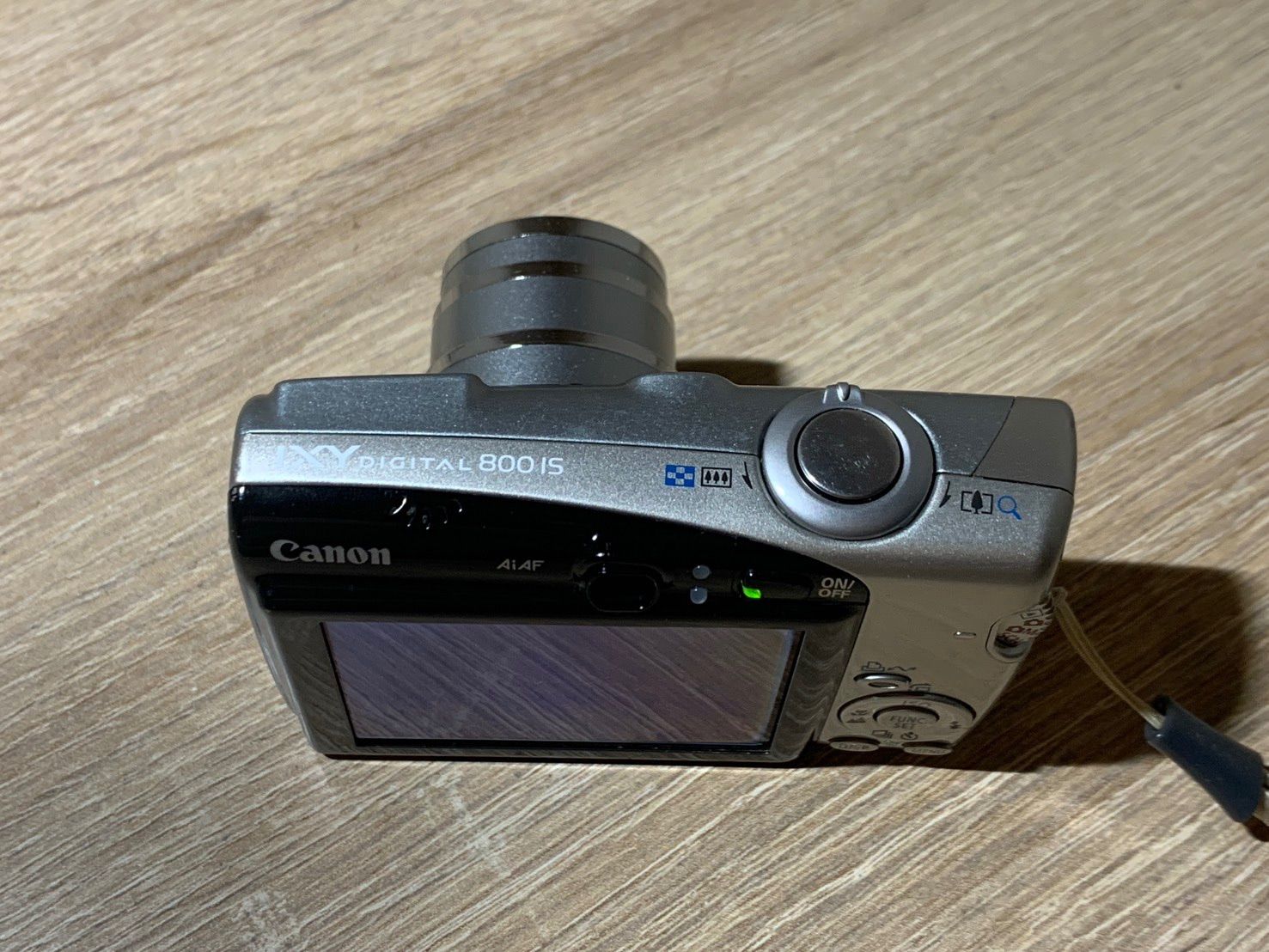 2334 Canon IXY DIGITAL 800 IS シルバー ジャンク品 デジカメ【コ