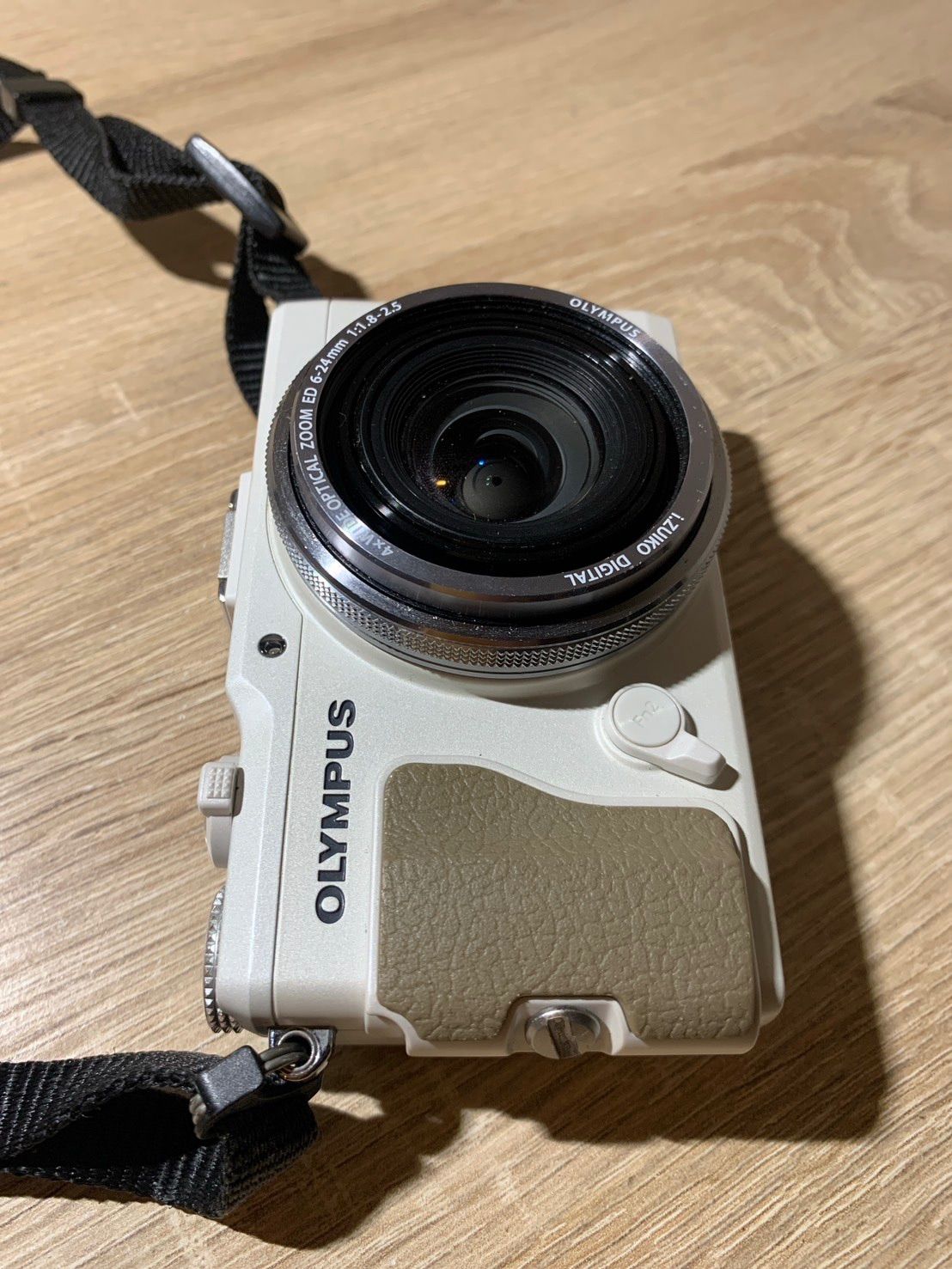 2316 OLYMPUS STYLUS XZ-2 ホワイト ジャンク品 デジカメ【コ】 - メルカリ
