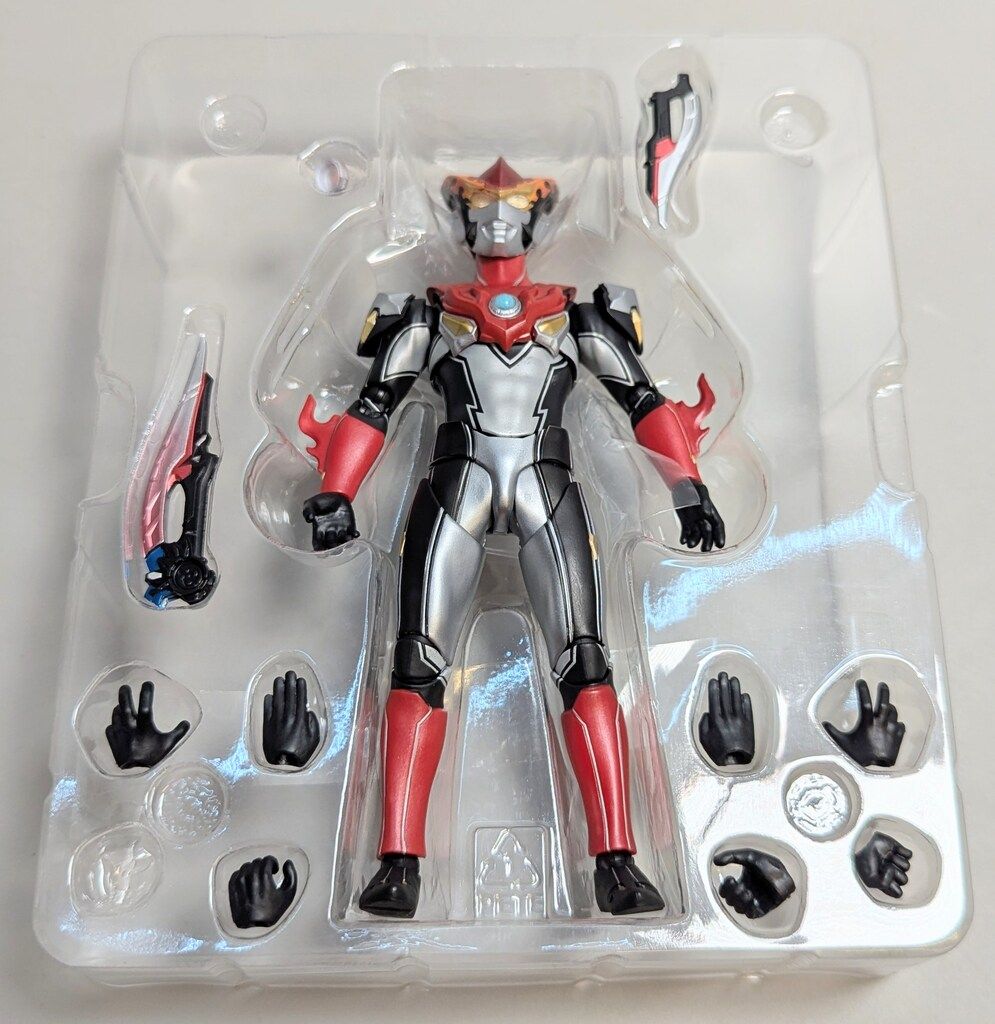 BANDAI SPIRITS S.H.Figuarts ウルトラマンR/B ウルトラマンロッソ
