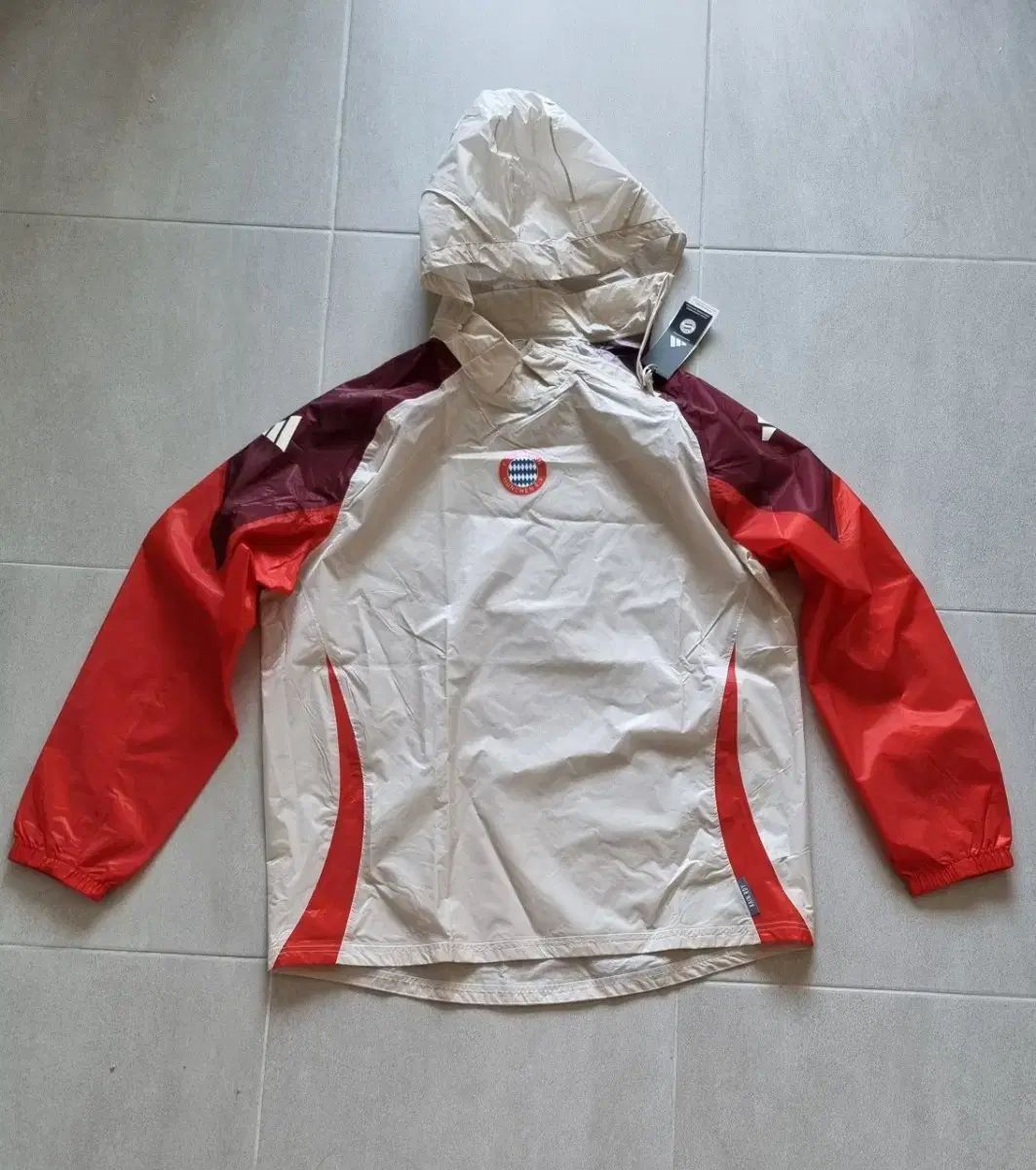 adidas バイエルン・ミュンヘン プロ レイン トップス
