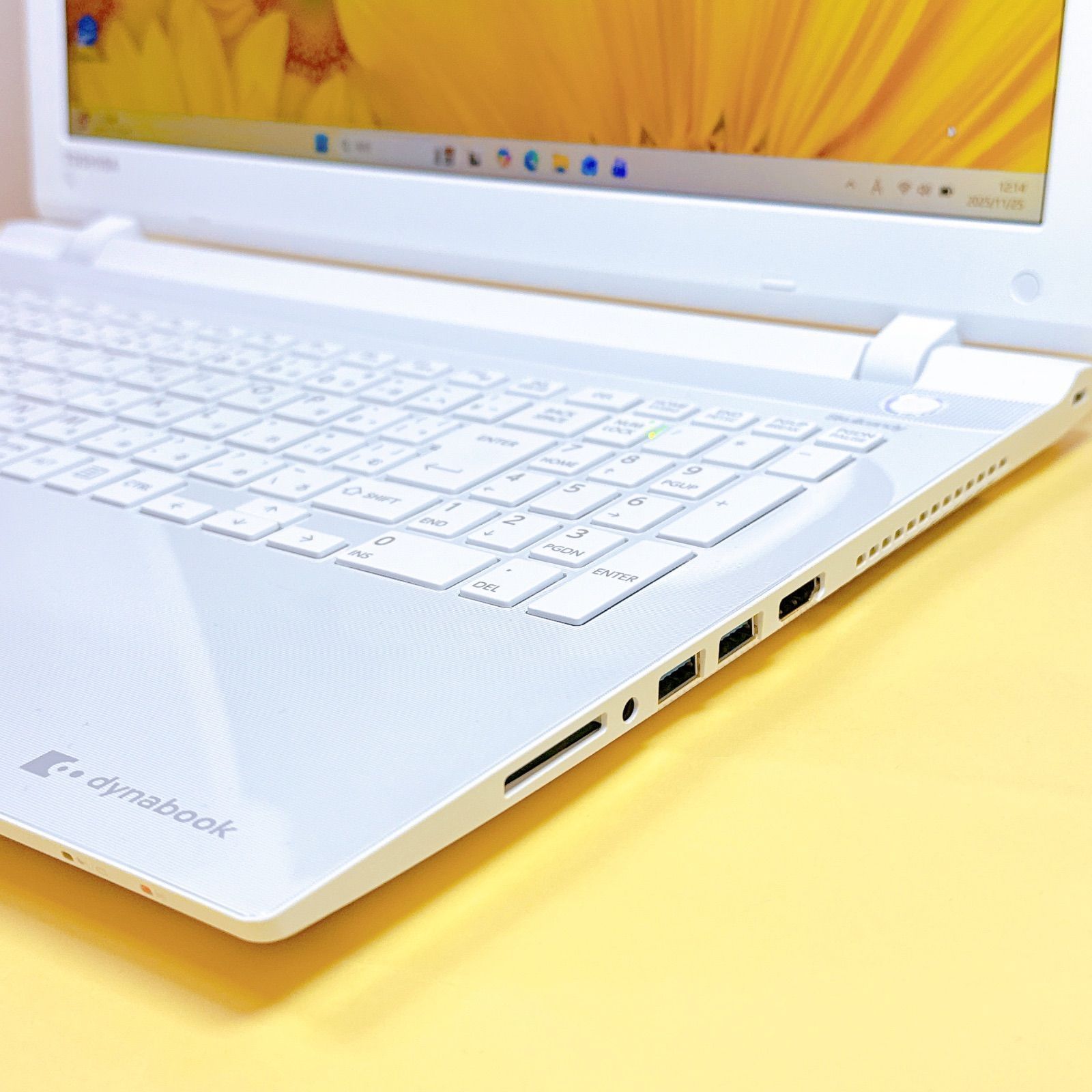 美品】Win11✨新品SSD/i3/8GB/カメラ付東芝ノートPC - メルカリ