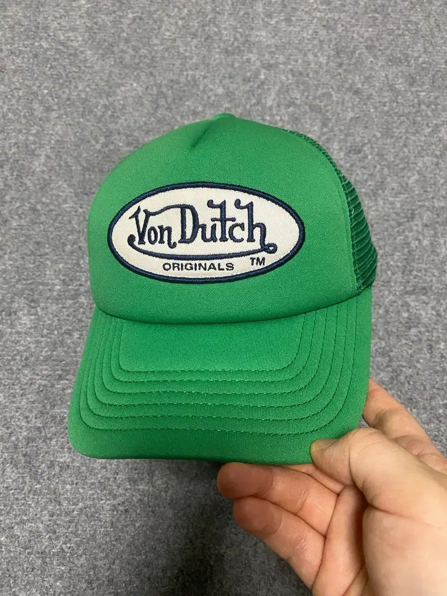 VonDutch ボンダッチ グリーン オーヴァル ロゴ トラッカー メッシュキャップ