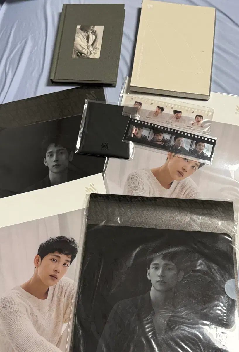 イム・シワン(YIM SIWAN) グッズ 出品