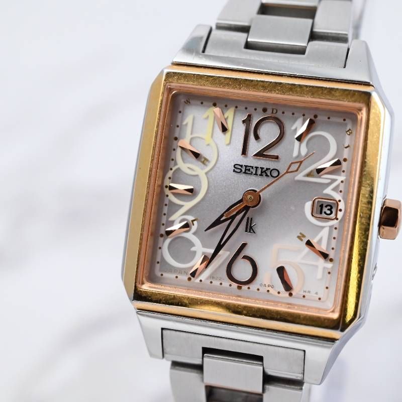良品　稼働品　SEIKO LUKIA　セイコー ルキア　レディース　腕時計　電波ソーラー　デイト　スクエア　コンビカラー