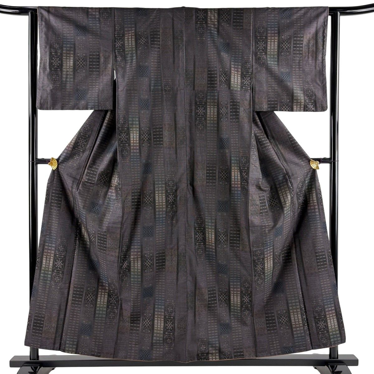 【美品】 紬 身丈156.5cm 裄丈62cm S 袷 鈴乃屋 幾何学 華文 茶紫 正絹 秀品 【中古】 7,040円