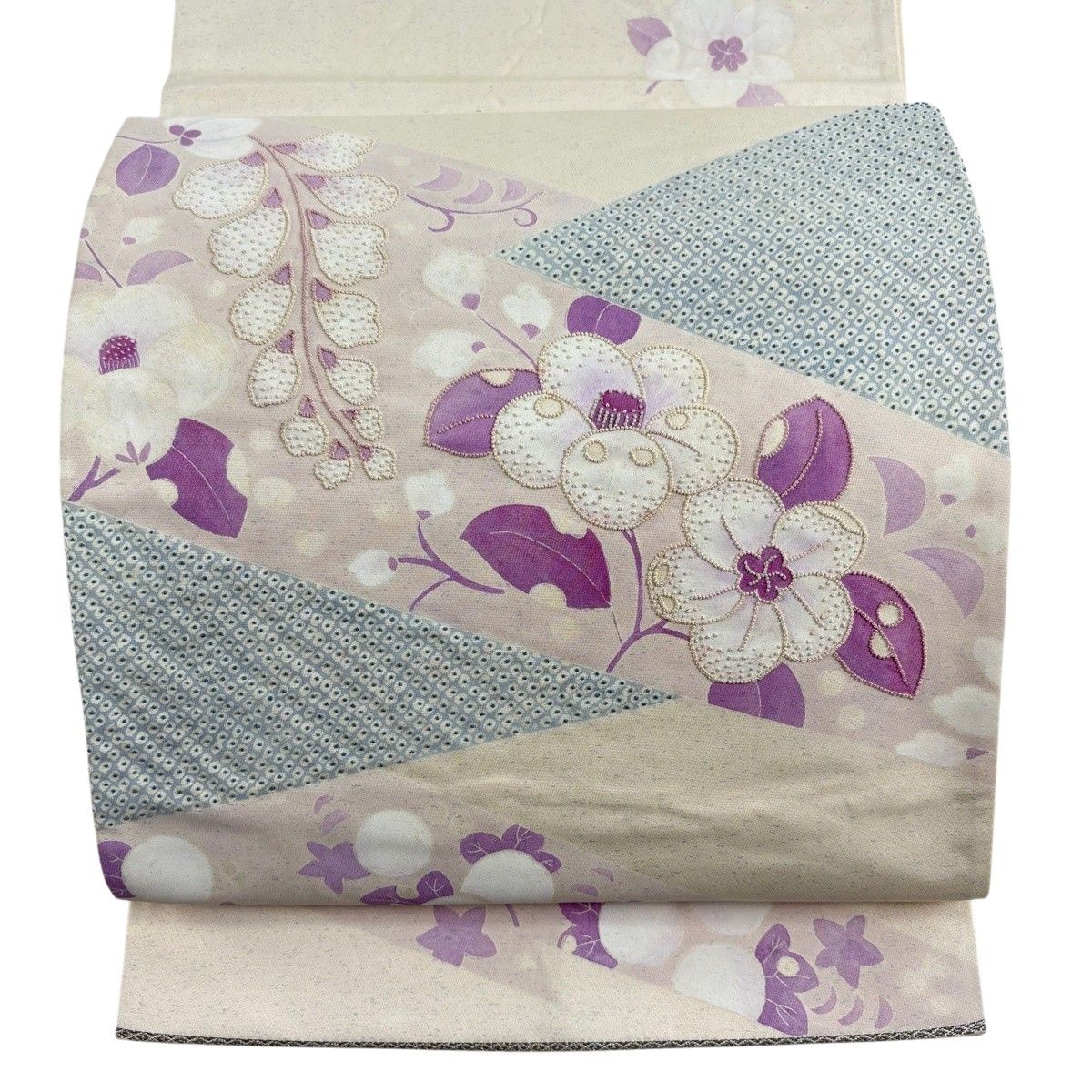 袋帯 秀品 関西仕立て 草花 刺繍 クリーム お太鼓柄 正絹 【中古