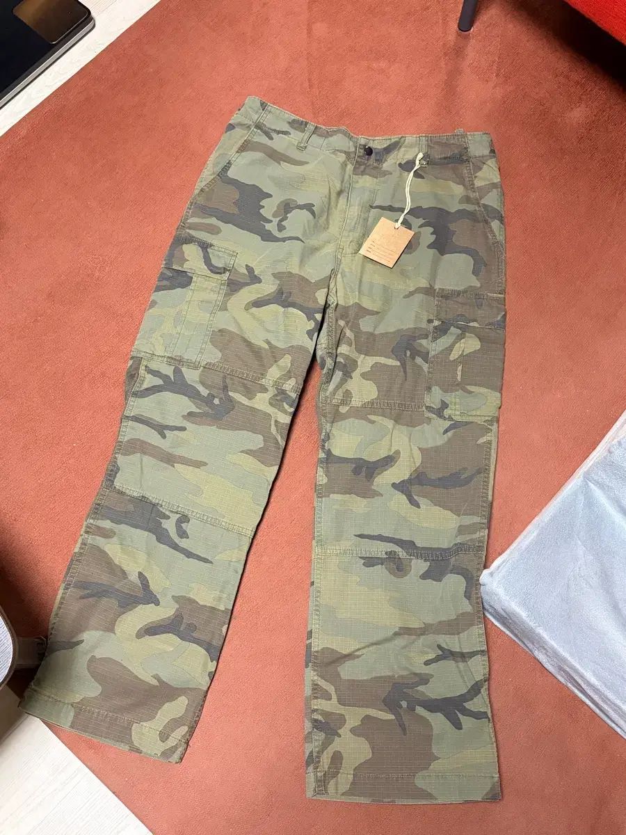 XXL ブラックアウト カモフラージュパンツ