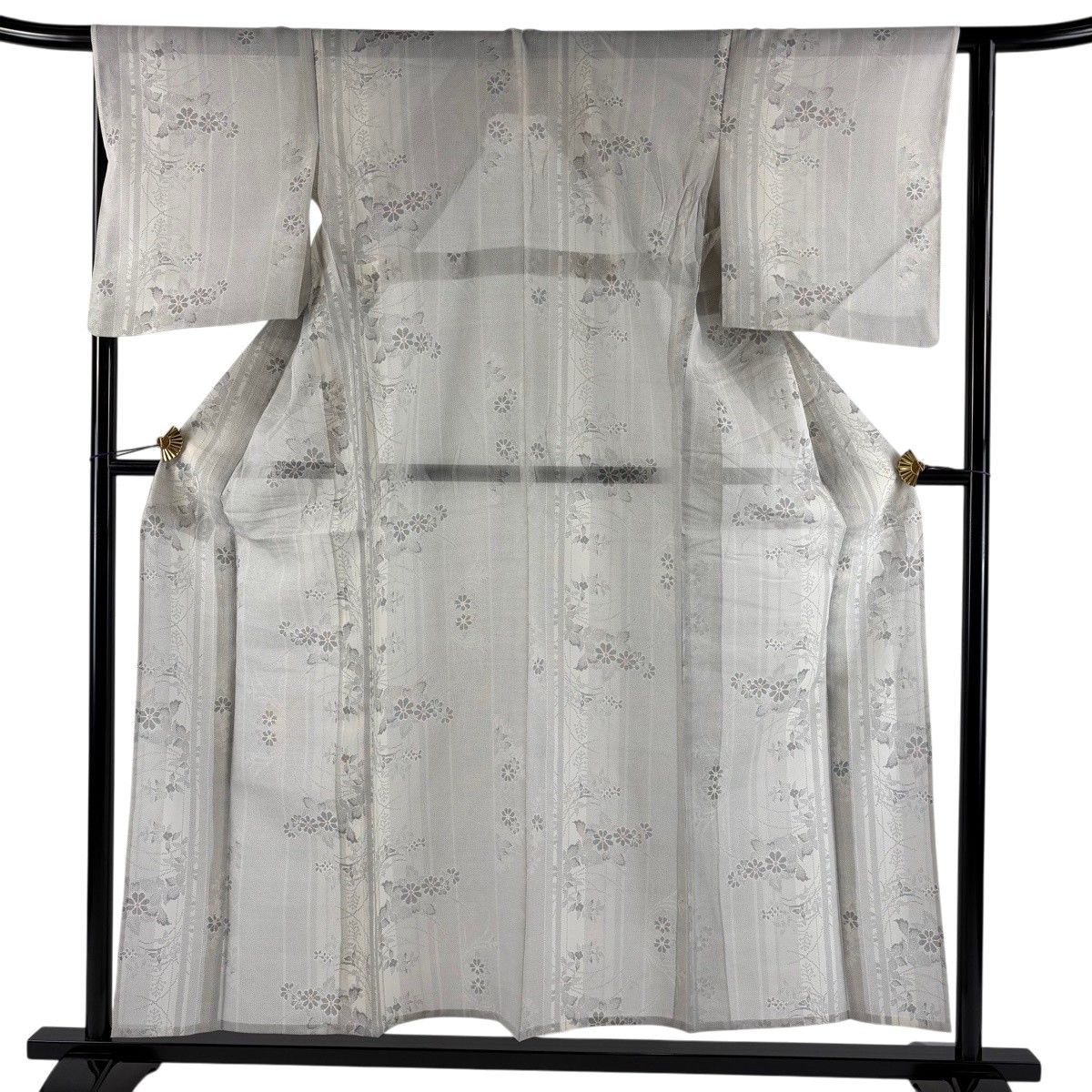 紬 身丈155.5cm 裄丈64.5cm M 薄物 夏紬 証紙 草花 縦縞 灰色 正絹 名品 【中古】