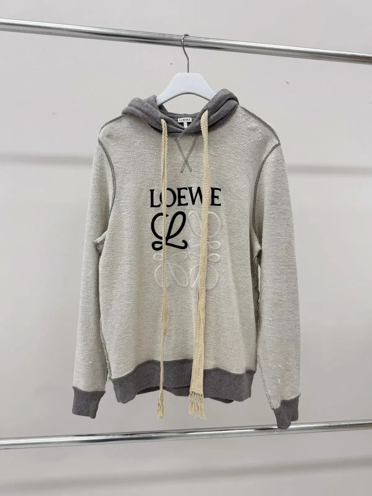 美品LOEWE ロエベ インサイドアウトデザイン パーカー XSアナグラム刺繍 S LOEWE ロエベ INSIDE OUT アナグラム 刺繍 フーディー - メルカリ