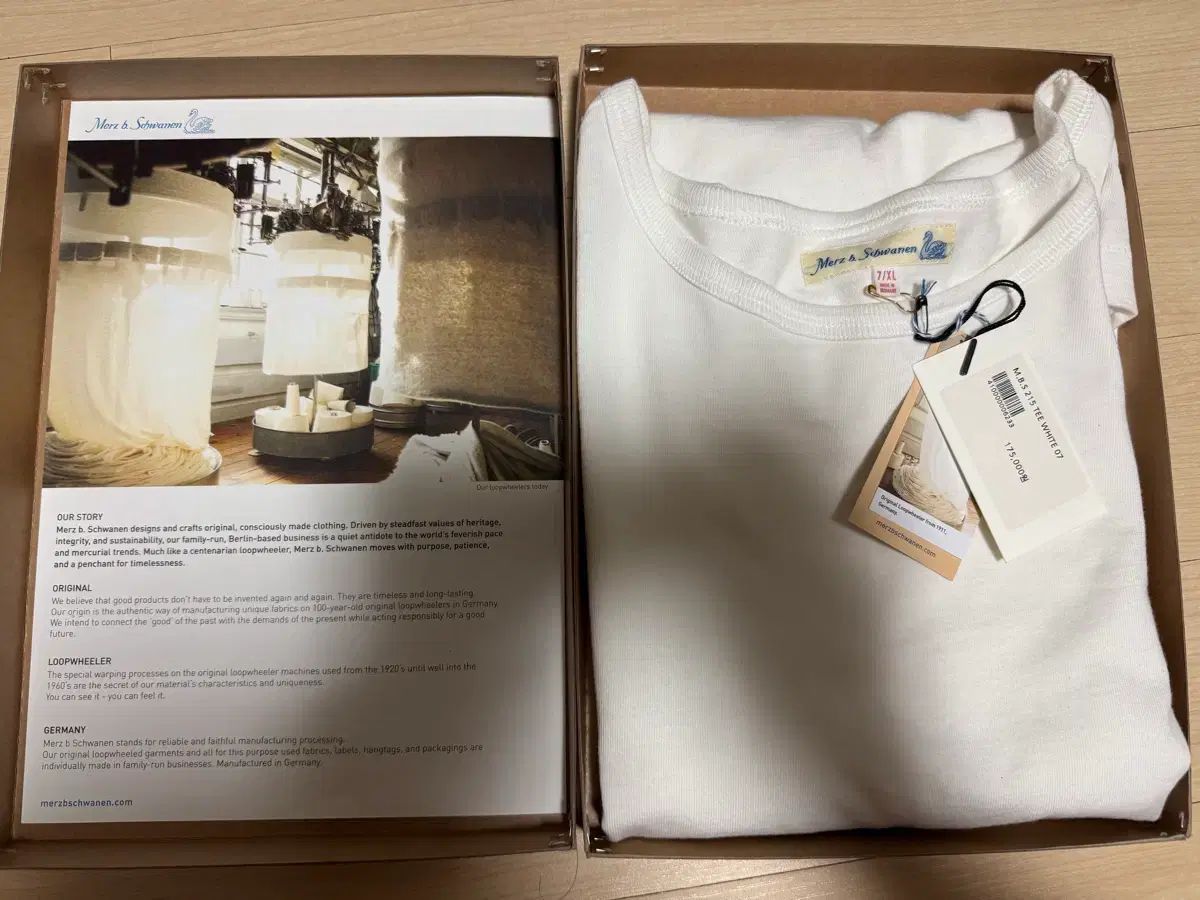 Merz b Schwanen 215 Tシャツ 白