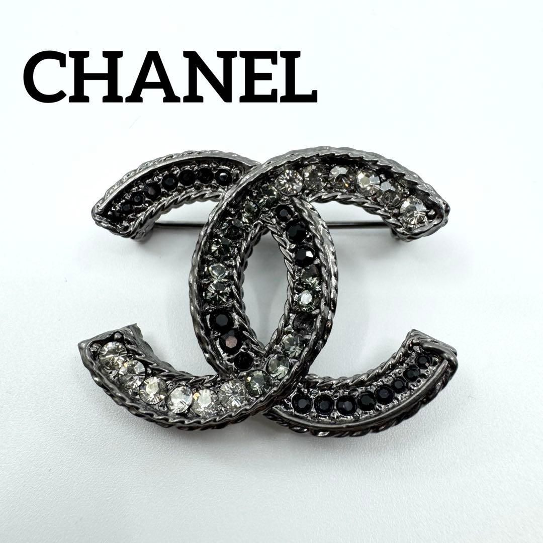 【極美品】CHANEL シャネル ブローチ ココマーク ラインストーン ガンメタ