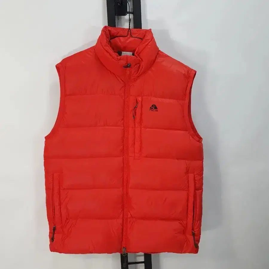 ナイキ ACG ダウン ベスト パファー ダウン ベスト レッド s